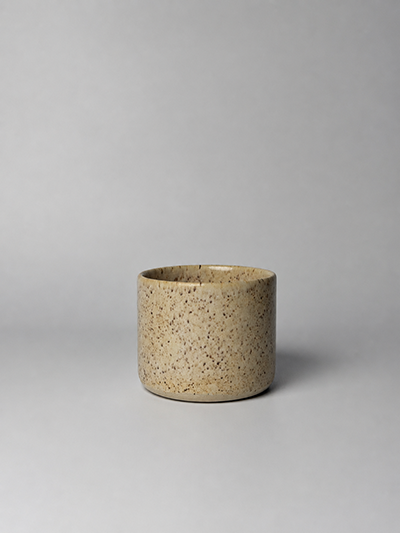 Ren Mug – Speck / Krem